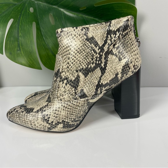 Franco Sarto Kortney snake print heeled Roccia cream clock boots Sz 7.5M - Picture 7 of 13